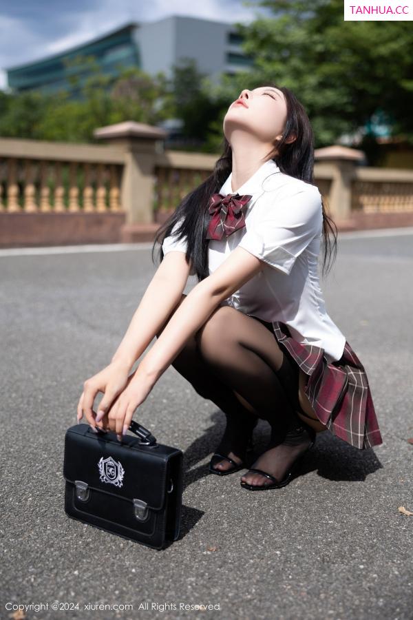 杨晨晨 sugar小甜心CC [XiuRen]高清写真图 2024.08.23 No.9064 杨晨晨Yome 黑丝美腿第7张图片